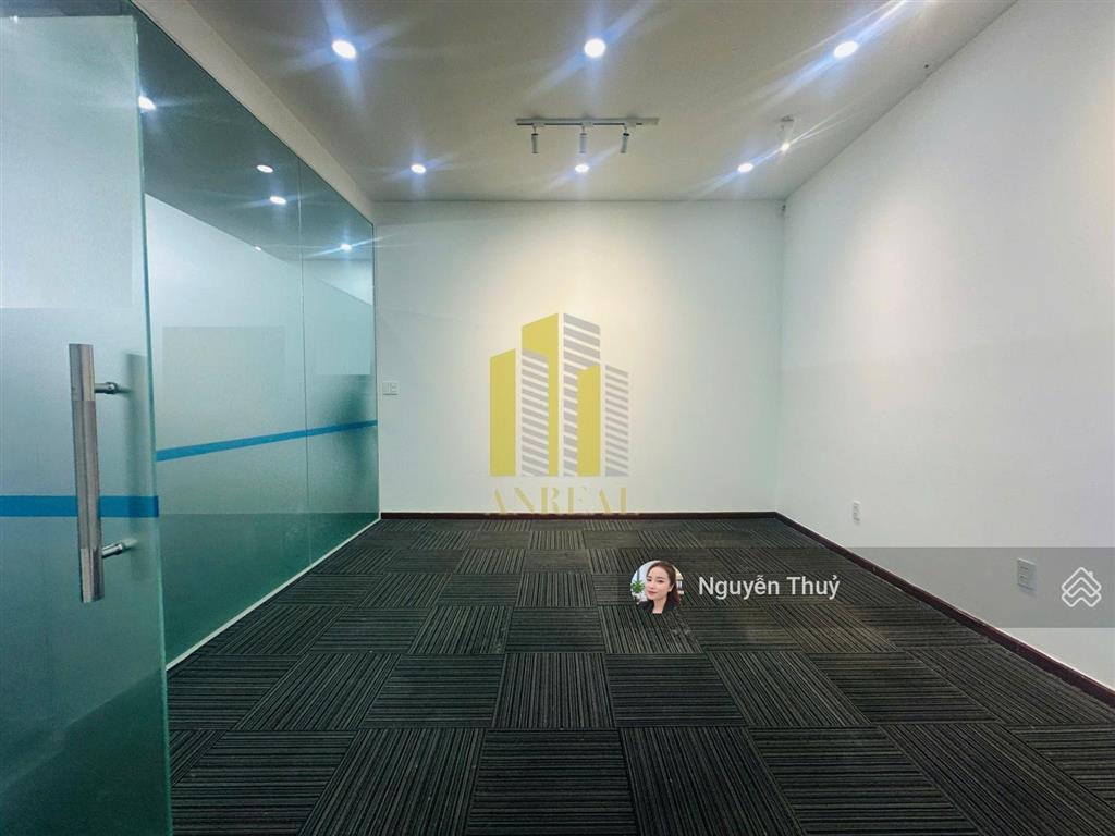 Biệt thự văn phòng 12x20 hầm 4 lầu 10 phòng + kho 70m2  giá 80 triệu