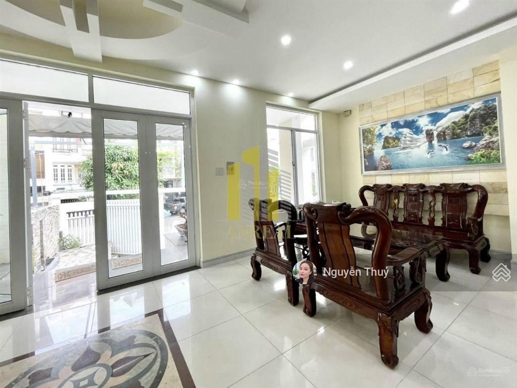 Villa căn góc hầm 3 lầu khu an phú giá 35 triệu