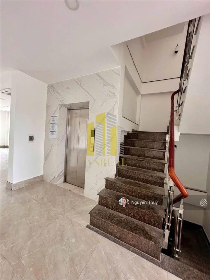 Cho thuê toà nhà đường trần não, hầm 3 lầu, giá 80 triệu/tháng
