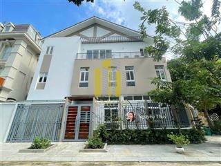 Cho thuê biệt thự căn góc hiện đại giá 60 triệu