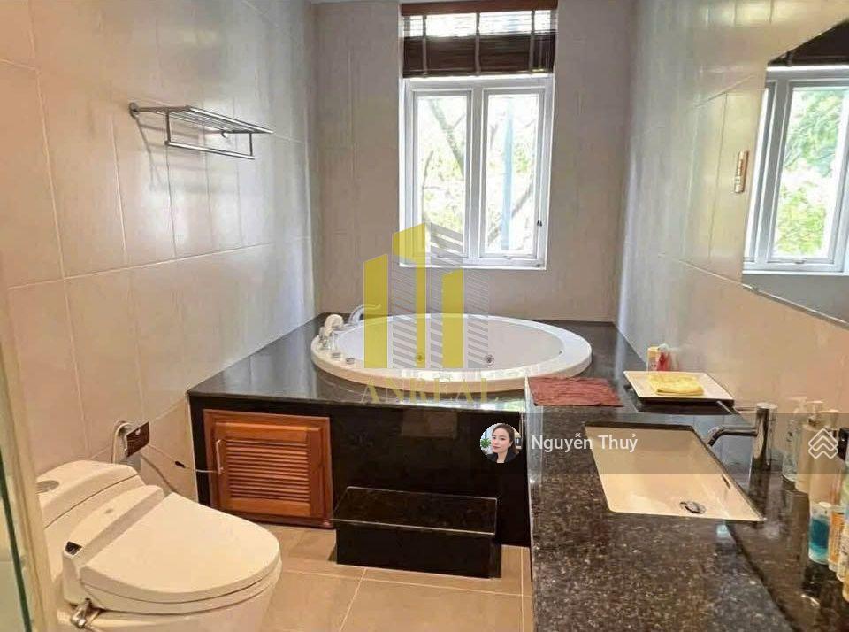 Cho thuê biệt thự căn góc hiện đại giá 60 triệu