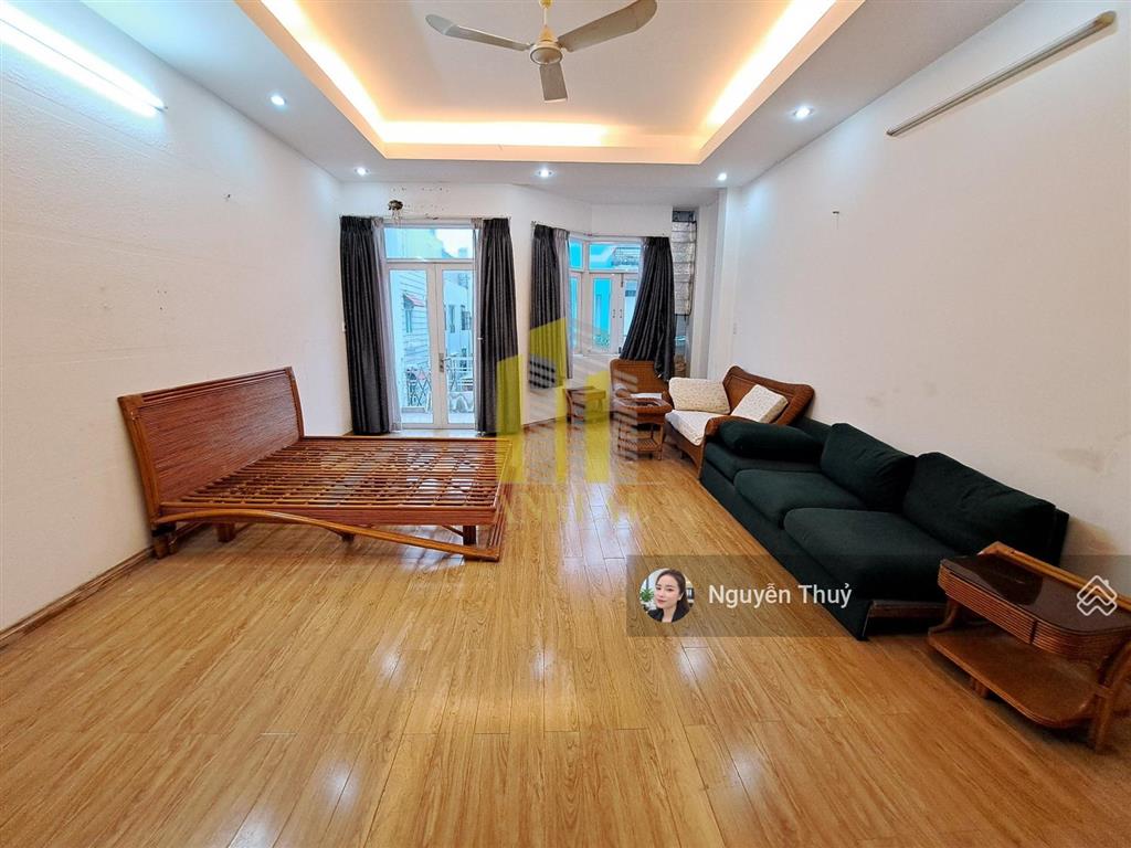 Nhà đầy đủ nội thất 3 lầu 4 phòng hiện đại giá 27 triệu