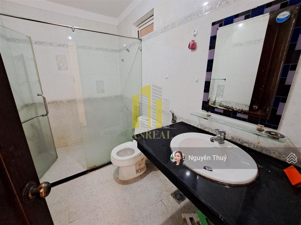 Nhà đầy đủ nội thất 3 lầu 4 phòng hiện đại giá 27 triệu