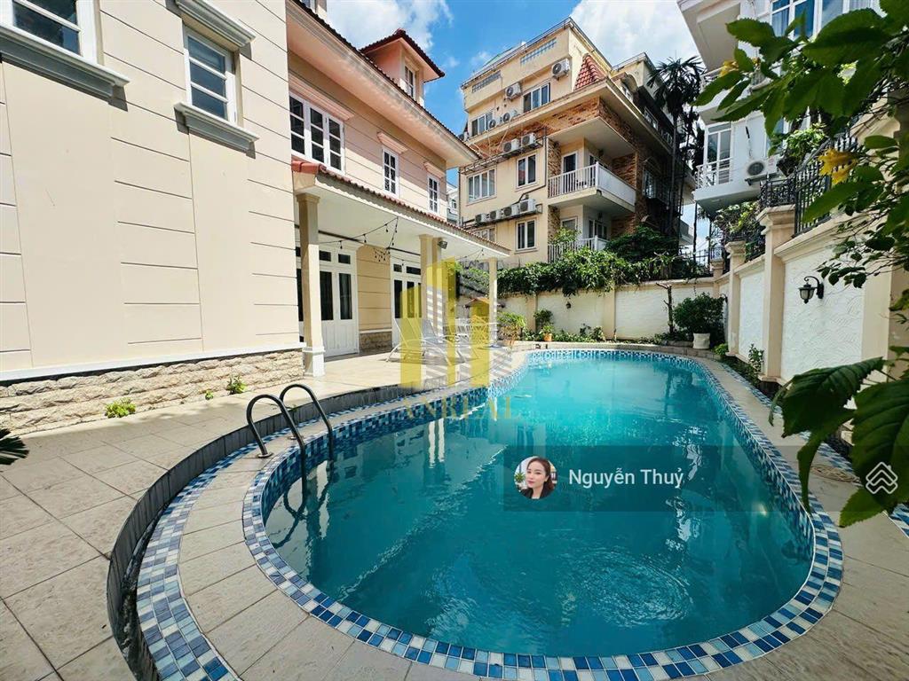 Cho thuê biệt thự xuân thuỷ 6 phòng giá 93 triệu