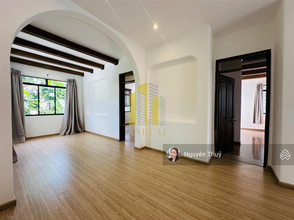 Cho thuê biệt thự sân vườn 800m2 hồ bơi giá 140 triệu