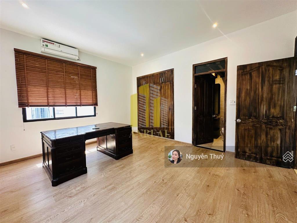 Cho thuê biệt thự sân vườn 800m2 hồ bơi giá 140 triệu