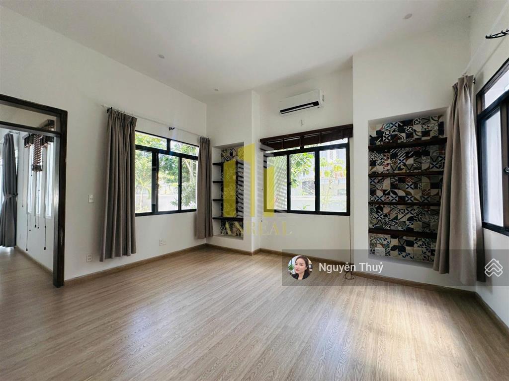 Cho thuê biệt thự sân vườn 800m2 hồ bơi giá 140 triệu