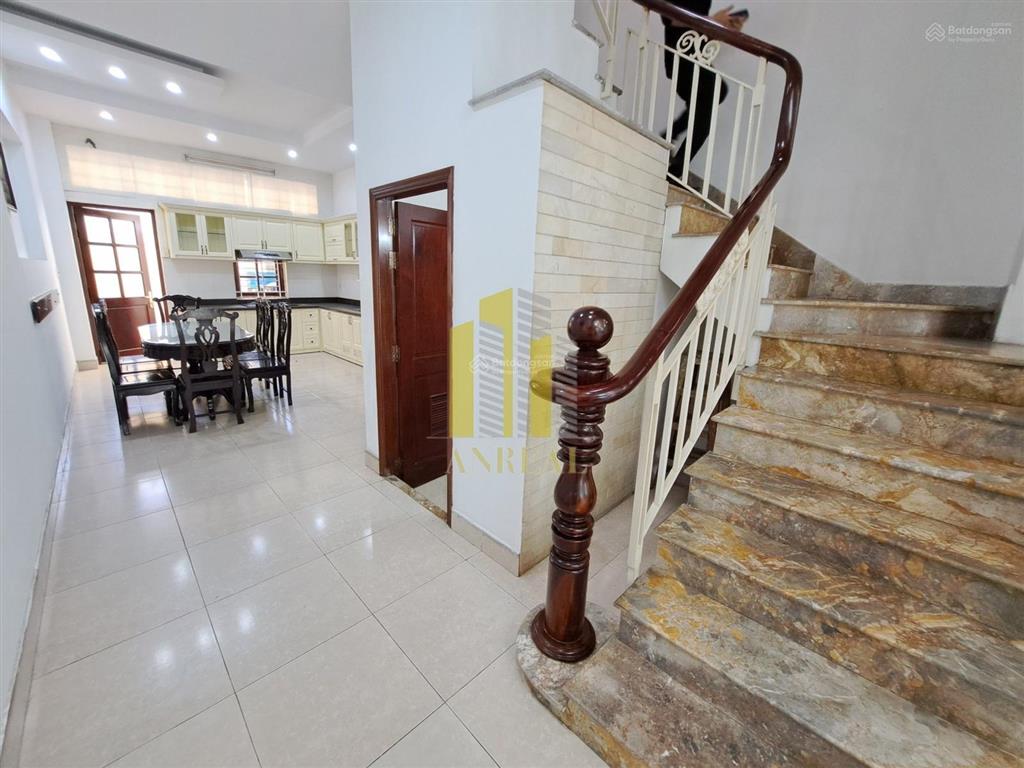 Cho thuê nhà đầy đủ nội thất 4 phòng giá 30 triệu