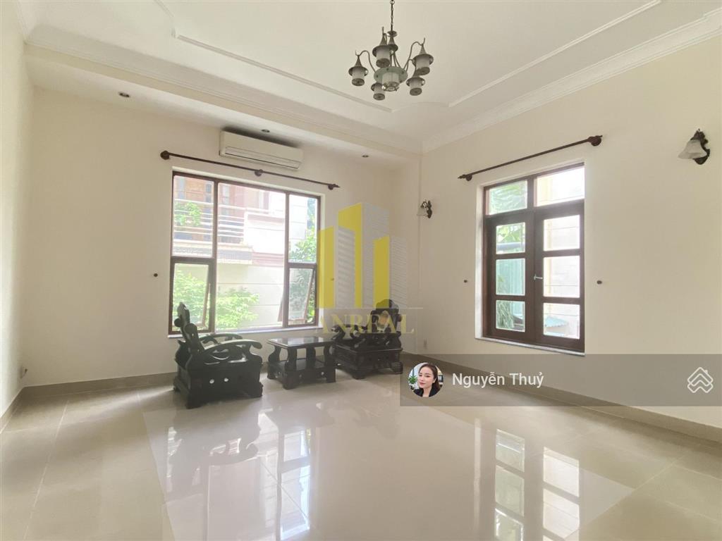 Cho thuê biệt thự 6 phòng siêu to đường thảo điền giá 100 triệu