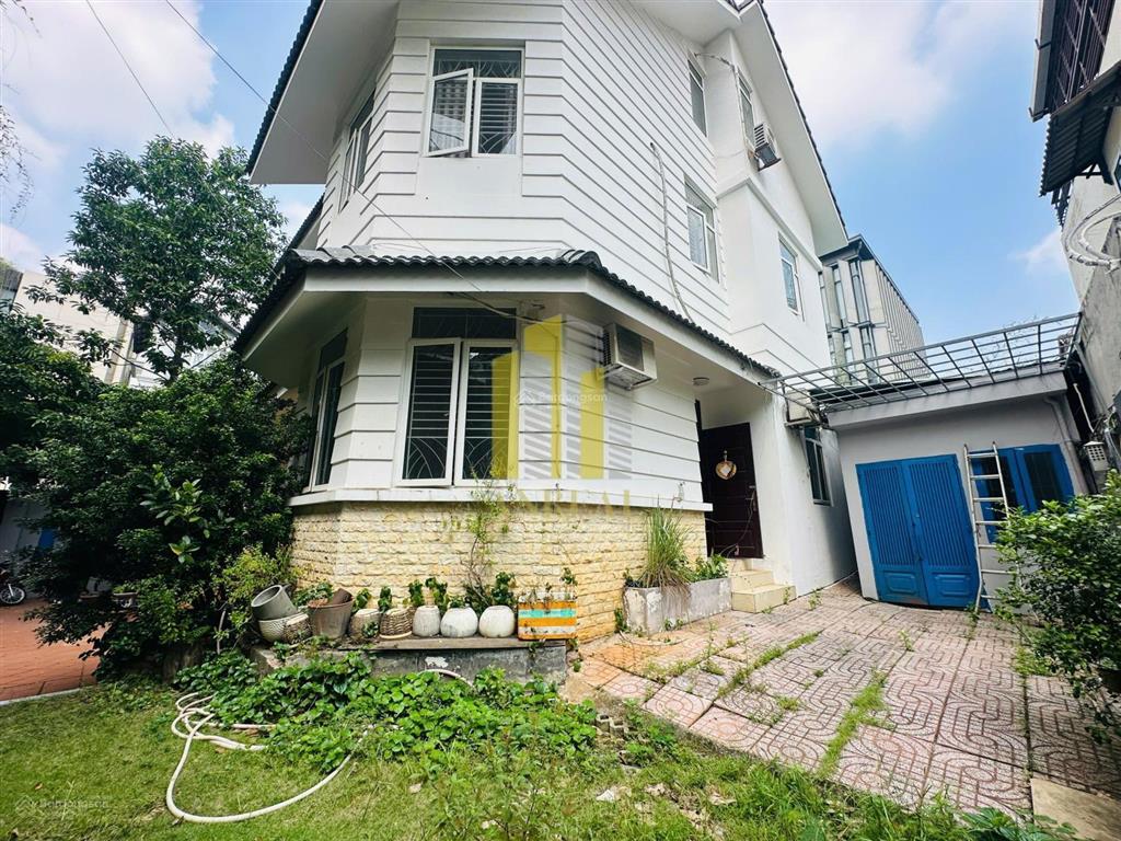 Cho thuê villa xuân thủy 500m2  kinh doanh tốt  120 triệu