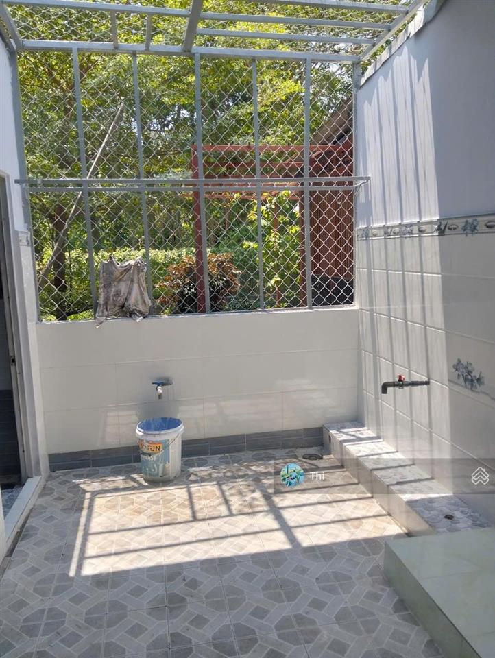 Tôi bán căn nhà 100m2 giá 1,1 tỷ đường lê minh nhựt tân thông hội củ chi cách coopmart 3 phút đi xe