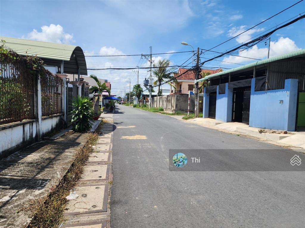 Nhà tân phú trung, củ chi, gần bệnh viện xuyên á, diện tích 118m2 sổ riêng giá 1,2 tỷ