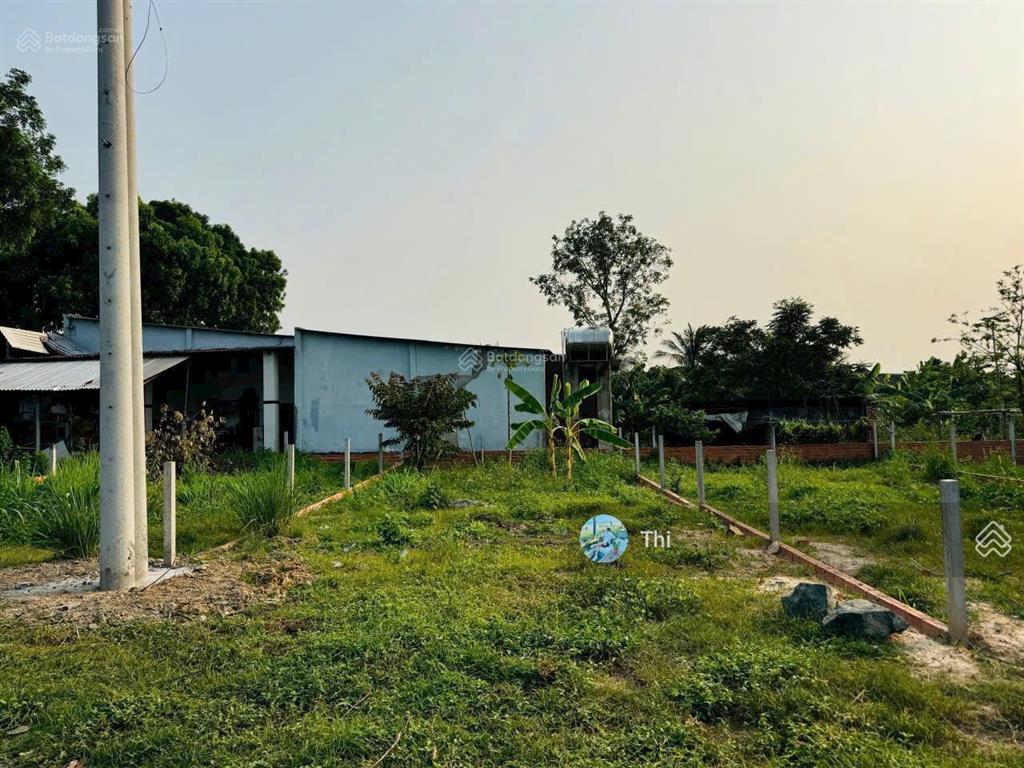 Lô đất ngộp ngay gần chợ việt kiều, tân thông hội, củ chi giá 890 triệu 118m2, sổ hồng riêng