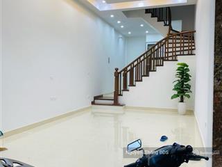 Bán nhà lê trọng tấn, thanh xuân, ô tô đỗ cửa, kinh doanh, 46m2,gần phố, ngõ thông, giá 17,x tỷ