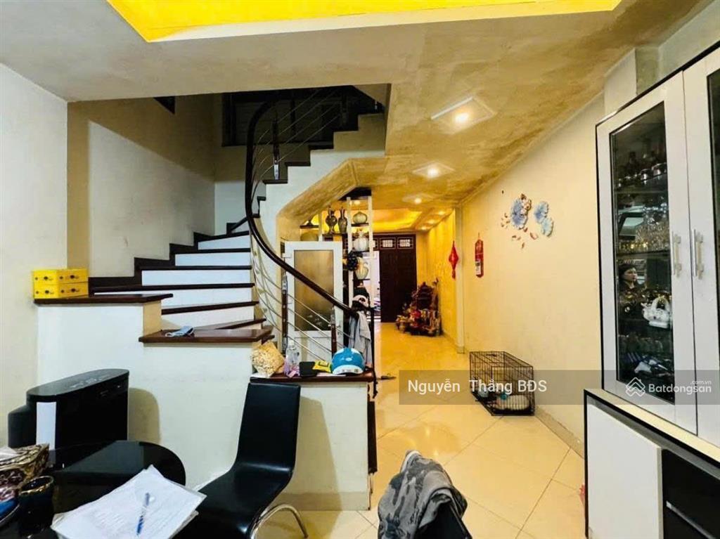 Bán nhà trường chinh, thanh xuân, 55m2, 5 tầng, 5 ngủ, dân xây, gần phố, ngõ thoáng, giá 14,3 tỷ