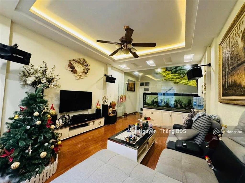 Bán nhà trường chinh, thanh xuân, 55m2, 5 tầng, 5 ngủ, dân xây, gần phố, ngõ thoáng, giá 14,3 tỷ