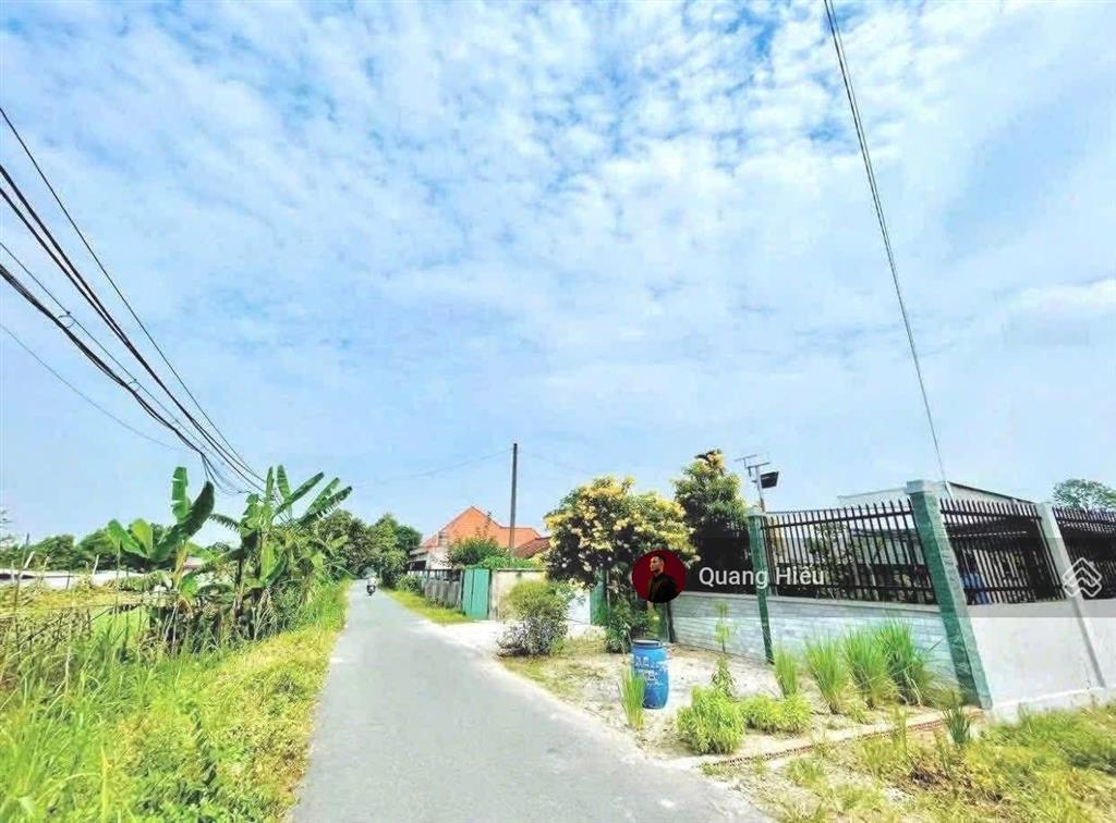 Ngộp bán lô đất 300m2 (100m2 thổ) đối diện kcn trảng bàng, quốc lộ 22 đi vào 100m, giá 750tr