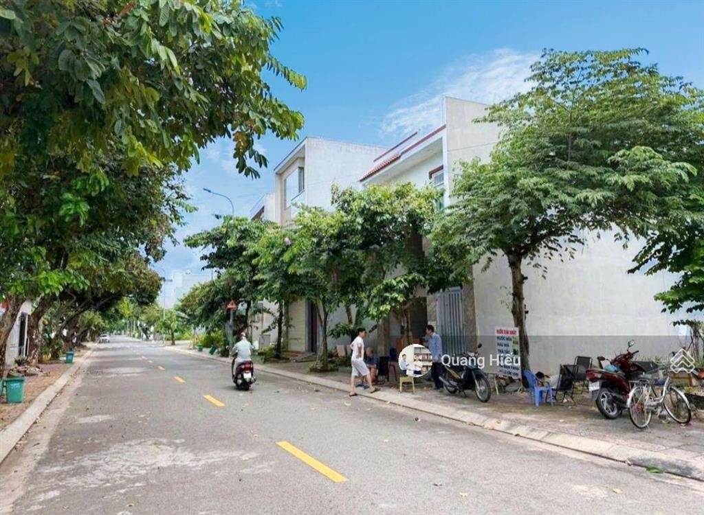 Bán đất khu vip chợ việt kiều xã tân thông hội củ chi, giá 800 triệu, dt 100m2 full thổ cư