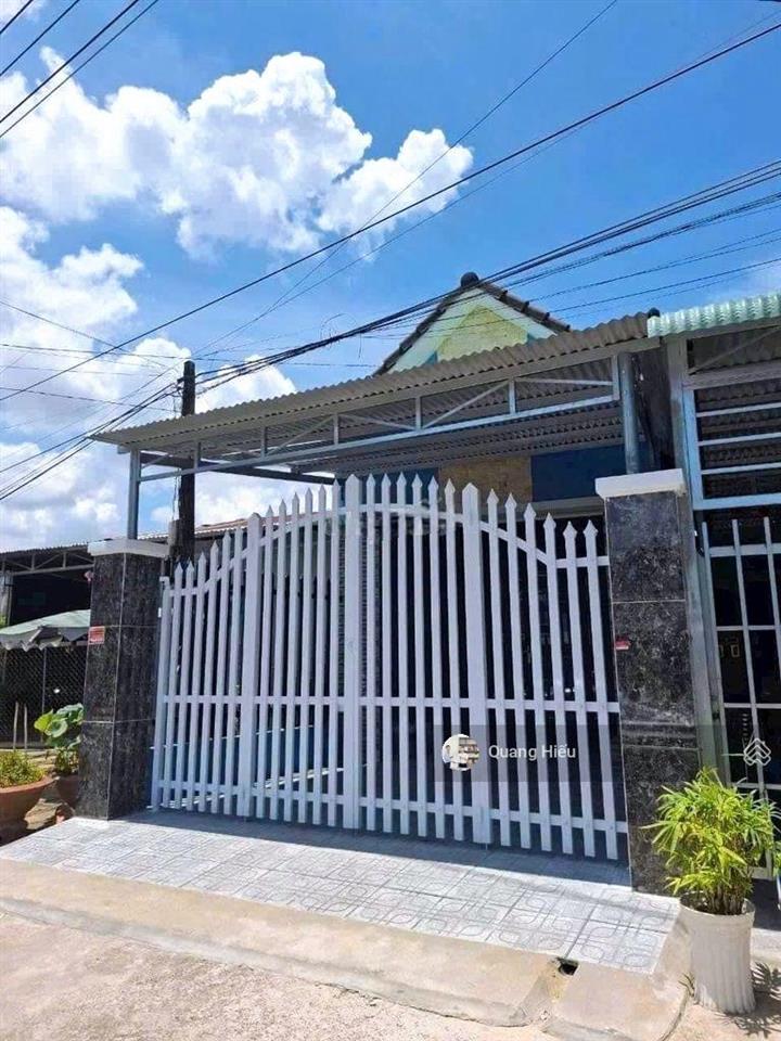 Bán căn nhà đẹp đ.nguyễn thị lắng xã tân phú trung củ chi, dt 86m2, giá 1 tỷ