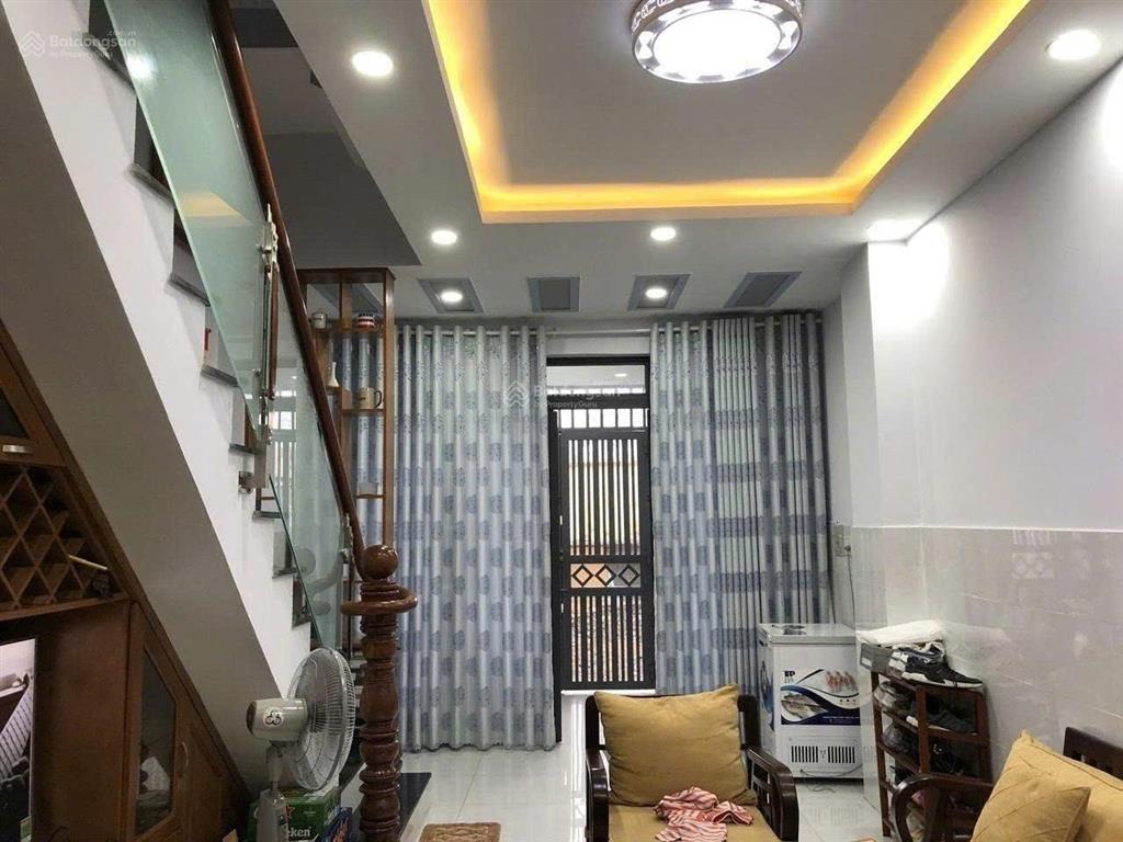 Chính chủ bán nhà 3 tầng mới đẹp sát mặt tiền đường hẻm xe hơi 4x13m 4pn tặng nội thất giá 8 tỷ 6