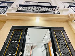 Bán nhà vân canh  5 tầng gần đh công nghiệp full nội thất 40m giá 6.x