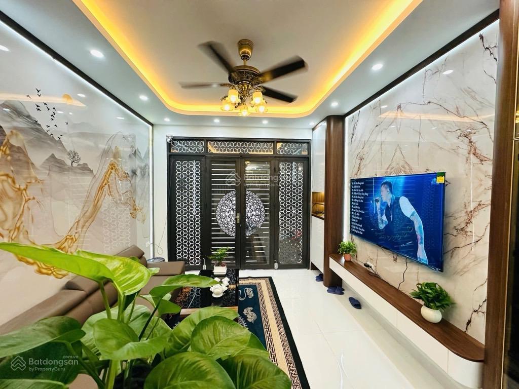 Bán nhà 33 m2,5 tầng, mt 4,5m, giá 5,2 tỷ, ô tô đỗ cửa , đại cát, liên mạc, bắc từ liêm