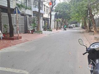 Bán nhà 48m2, mt 5,5m, 5 tầng, 10,5 tỷ, 2 thoáng, ô tô đỗ cửa, phạm văn nghị cổ nhuế, bắc từ liêm.