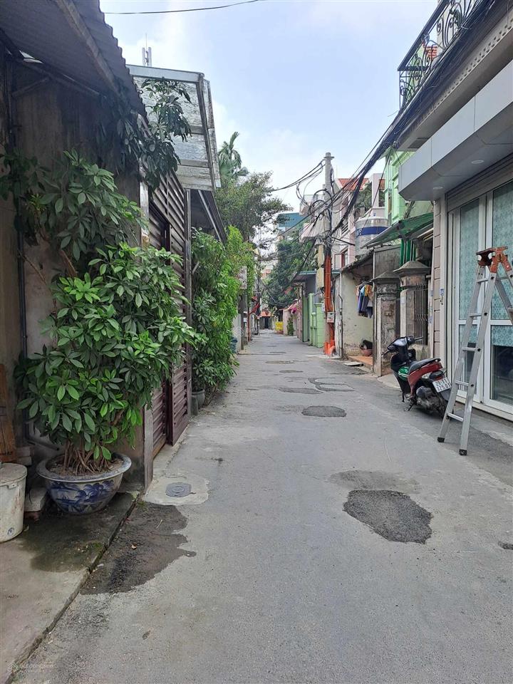 Bán nhà 40m2, 5t, mt5m giá 6,4 tỷ, lô góc, đông ba, thượng cát, bắc từ liêm