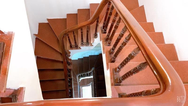 Bán nhà 40m2, 5t, mt5m giá 6,4 tỷ, lô góc, đông ba, thượng cát, bắc từ liêm