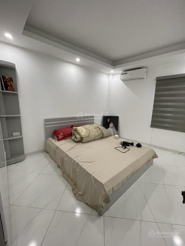 Bán nhà 42 m2, 5t,mt4,5m, giá 11,3 tỷ, phân lô, vỉa hè, kinh doanh, thụy phương, bắc từ liêm.
