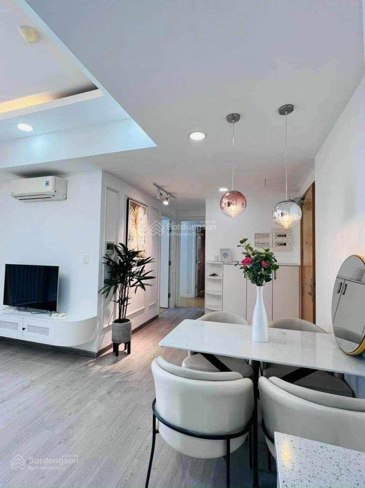 Cần bán căn 2pn + 2wc (68m2) khu ruby  giá 4.4 tỷ (đã có sổ), full nt, tầng trung, view công viên