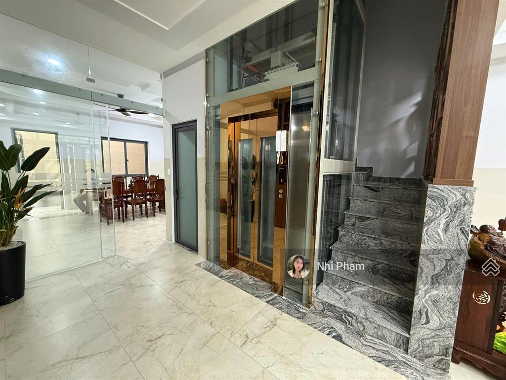 Nhà mới keng 5 tầng tháng máy 13tỷ  ngay đh cảnh sát kha cạn cân  vip ngang 5.5m vuông vức