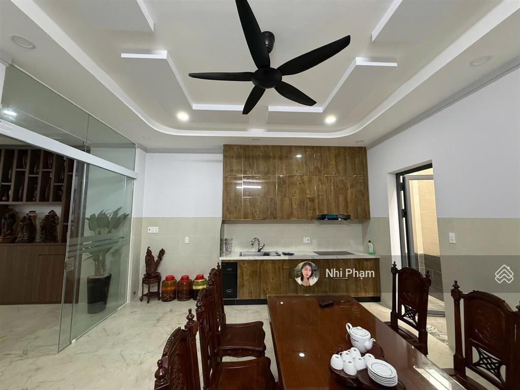 Nhà mới keng 5 tầng tháng máy 13tỷ  ngay đh cảnh sát kha cạn cân  vip ngang 5.5m vuông vức