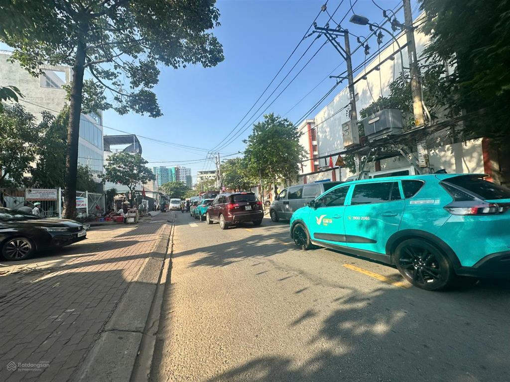 Bán đất tặng dãy trọ 253m2 9x28 tn 30tr/tháng ngay trường ngô thời nhiệm, hồ bá phấn, ga metro 800m