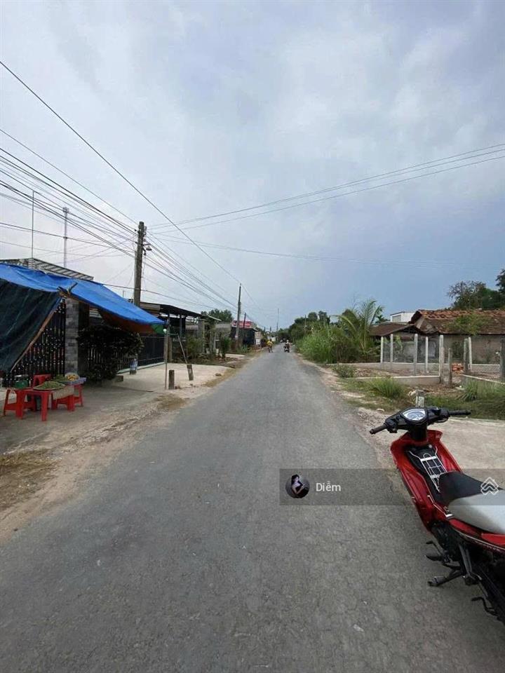 Bán lô 115m2 đất giá 650tr đ.nguyễn văn rốp ngay trung tâm thị xã trảng bàng, dân cư đông, sổ riêng