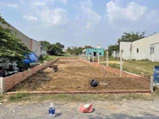 Cần bán gấp lô đất đ.tỉnh lộ 7 cách chợ phước thạnh chỉ 5p đi xe, dt 150m2 giá 650tr, sổ hồng riêng