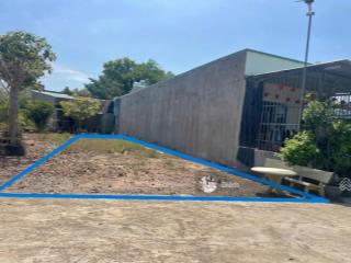 Cần vốn kinh doanh nên bán lô đất 134m2 đ.gia huỳnh phường trảng bàng giá chỉ 750tr, sổ hồng riêng