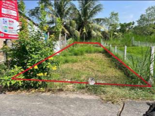 Chủ cần bán nhanh lô 150m2 đất đ.lê minh nhựt  tân thông hội giá chỉ 950tr, sổ hồng riêng