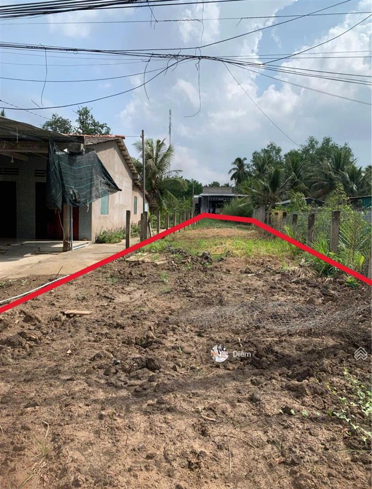Duy nhất 1 lô đất nằm ở đ. liêu bình hương  thị trấn củ chi. dt 152m2 giá 1,1 tỷ. sổ hồng riêng