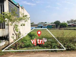 Cần tiền bán 135m2 đất (5x22m) hơn 100m2 thổ cư, giá 900tr đ. cao thị bèo  phước hiệp, sổ riêng