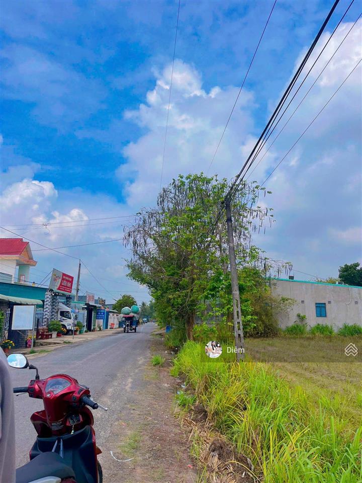 Đất đẹp ở đ. đặng văn trước gần ngã tư an bình cách tầm 3 phút đi xe, với 289m2 giá 650tr, sổ riêng