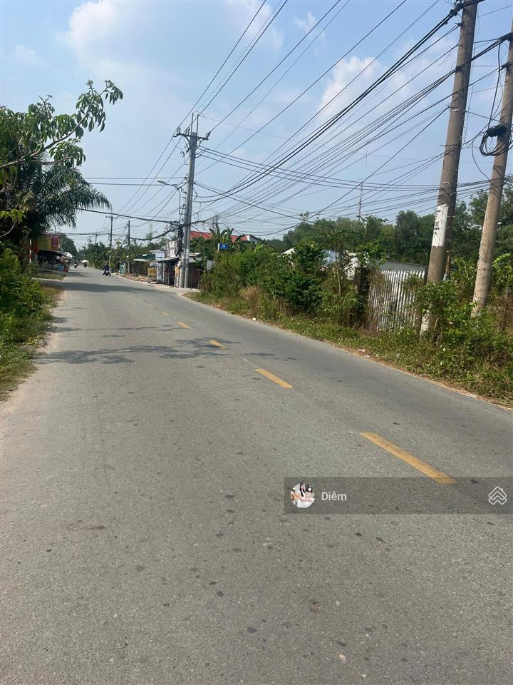 Đất đẹp siêu rẻ ở đ. nguyễn văn khạ gần cầu vượt củ chi với dt 173m2 vuông vức giá chỉ 1,1 tỷ, shr