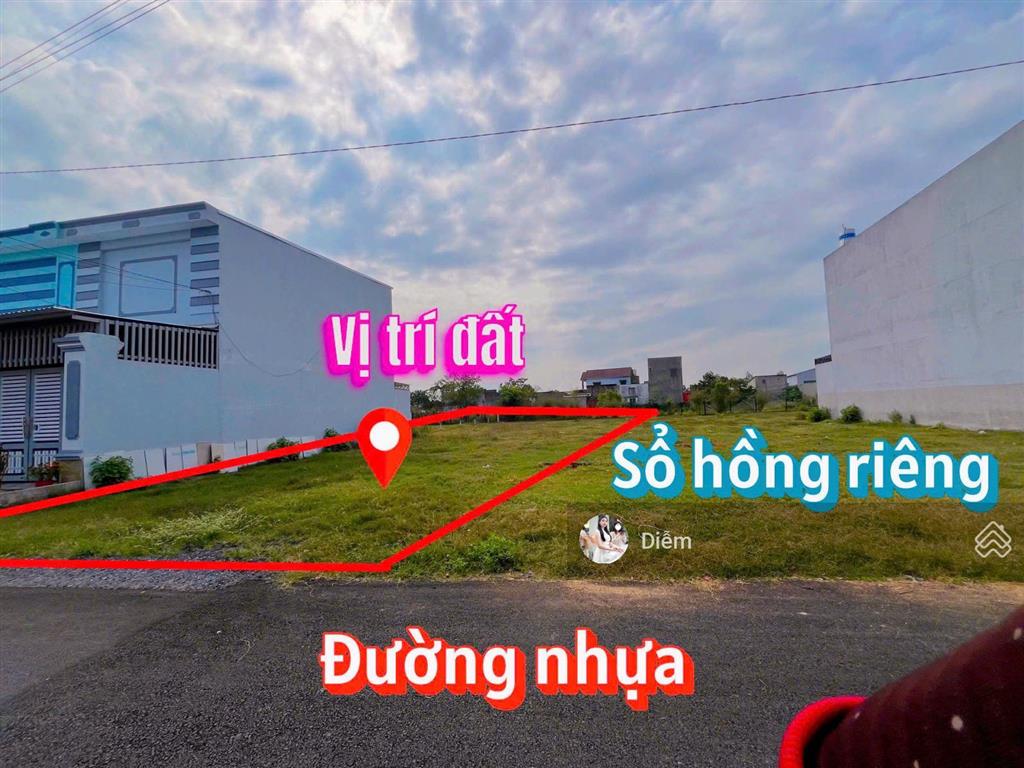 Chủ kẹt tiền cần bán 200m2 đất giá 800tr, đ. bàu mây gần chợ suối sâu cách 5 phút đi xe, sổ riêng
