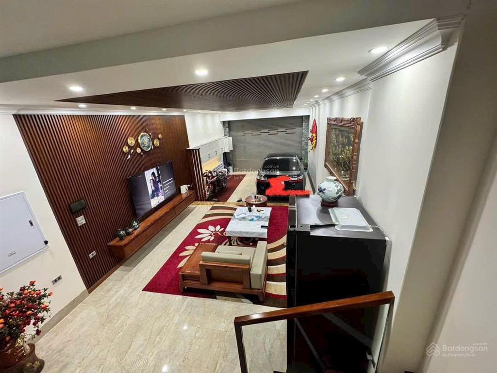 Bán nhà khúc thừa dụ, cầu giấy 58m 6t thang máy, ô tô đỗ trong nhà, gần công viên,ở và cho thuê tốt