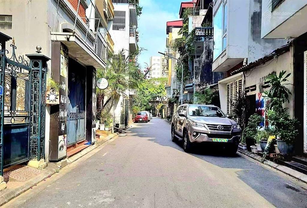 Nhà hiếm phố dương khuê, cầu giấy, 50m 3 tầng, ô tô đỗ cửa, vị trí đẹp, ở và kinh doanh hiệu quả