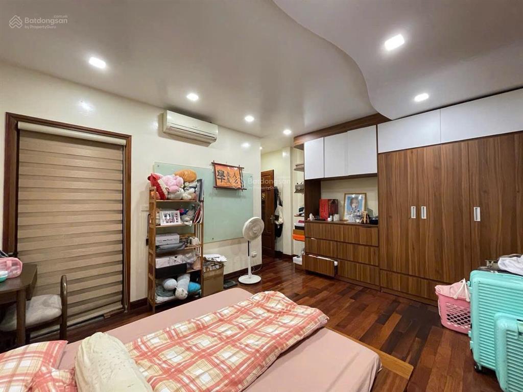 Phân lô hoàng quốc việt, 67m 5 tầng, mặt tiền đẹp, ngõ thông, ô tô, sẵn ô chờ thang máy, dòng tiền