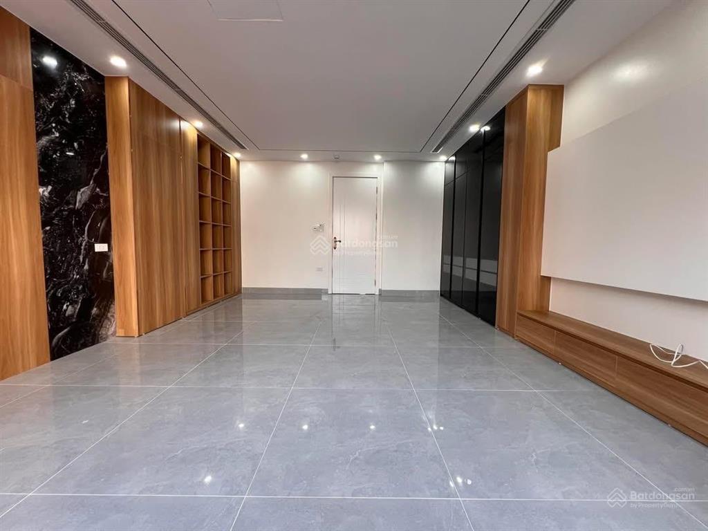 Duy nhất 1 căn phân lô nguyễn phong sắc 68m 5t, mặt tiền rộng, ô tô tránh, gara, làm vp, kinh doanh