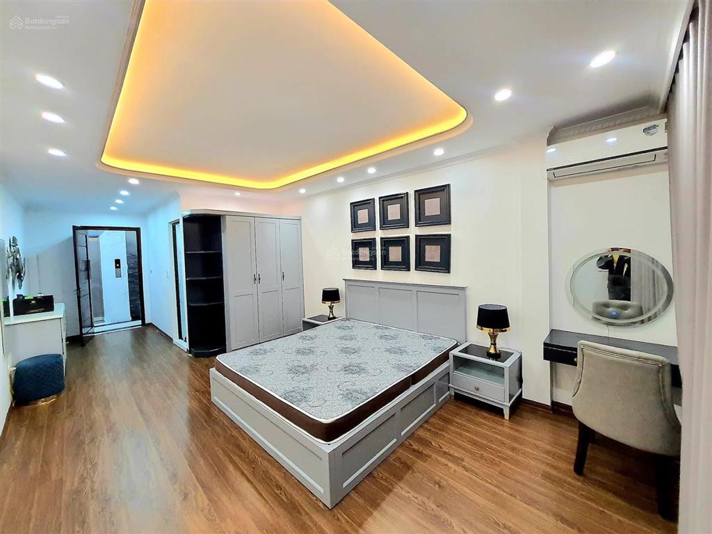 Phân lô nghĩa tân, 57m 5t, ôtô tránh, vài bước ra phố, ô chờ thang máy, nhà đẹp, kinh doanh sầm uât