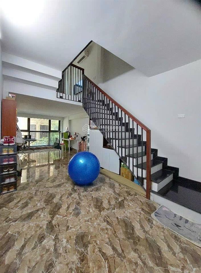 Phân lô hoàng sâm, 68m 5 tầng, ôtô tránh, gần phố, khu dân trí cao, cho thuê văn phòng đỉnh