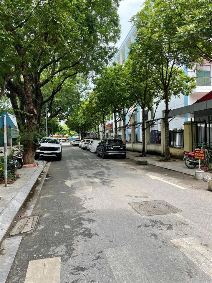Phân lô nguyễn văn huyên, 60m 5t, ôtô đỗ cửa, 2 thoáng, vài bước ra phố, dân trí cao,ở & kinh doanh